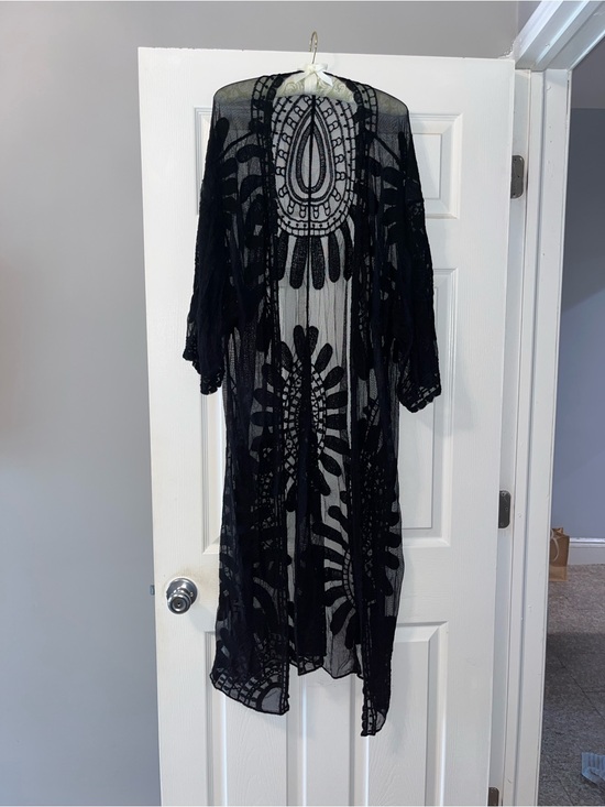 VENUS Other - Maxi lace swim cover-up
